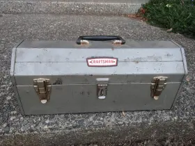 6520 CRAFTSMAN Tombstone Hip Roof Toolbox Lockable Tray