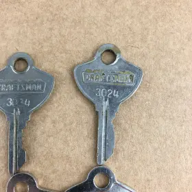 3034 CRAFTSMAN / SEARS Tool Box Keys Chest Crown #3
