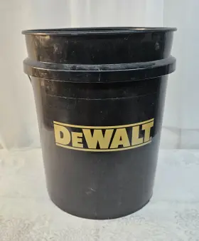 098262506675 DEWALT Gallon Tool