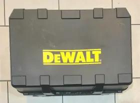 DC4KITA DEWALT Latches Solid Papers