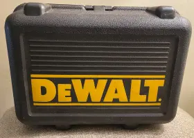 DW421K DEWALT Tool Box Sheet Sander