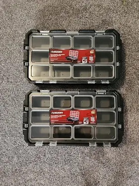 10-COMPARTMENT HUSKY Connect Organizer