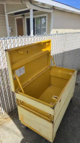 TB-520 HUSKY Job Box Storage Organizer Container Up Linden