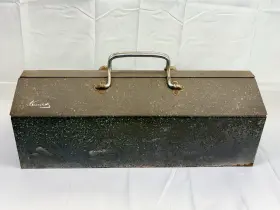 DG-21-8136 KENNEDY Steel Toolbox Handle Barn Roof