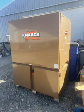 119-02-KL KNAACK Jobsite Field Office Dings Scuffs
