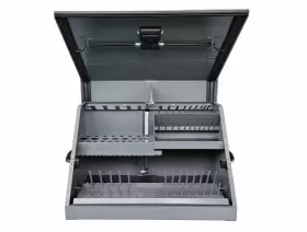 SM200G MONTEZUMA Triangle Toolbox Steel