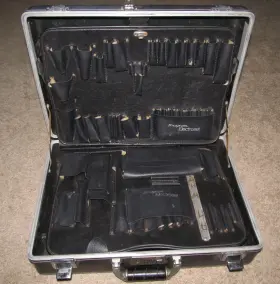 PG85 PLATT/SNAP-ON Electroset Locking Briefcase Storage Too