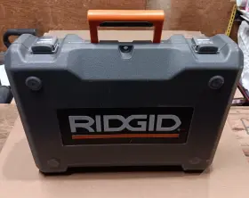 R82001 RIDGID Drill