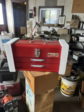 89228 VERMONT AMERICAN Steel Tool Chest Lockable