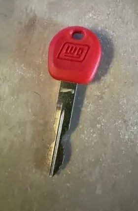 B045 WEATHERGUARD Toolbox Key