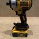 DEWALT DCF887 ATOMIC 20V MAX 1/4 inch Cordless Impact Driver W/ Charger   J696